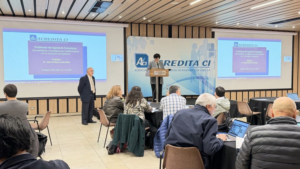 El Dr. José Humberto Loría Arcila expone sobre los Atributos del Graduado y Competencias Profesionales (GAPC) de la IEA.